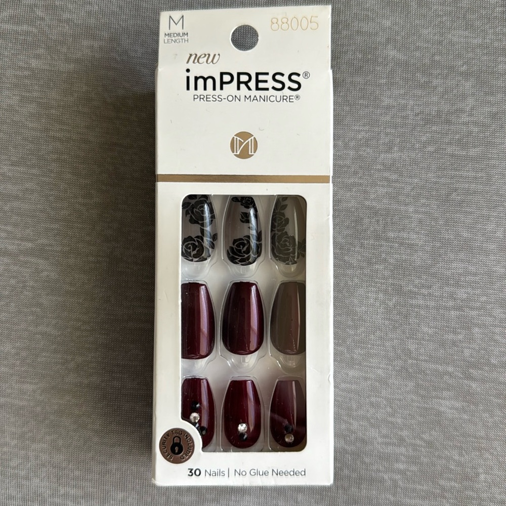 Impress press on manicure